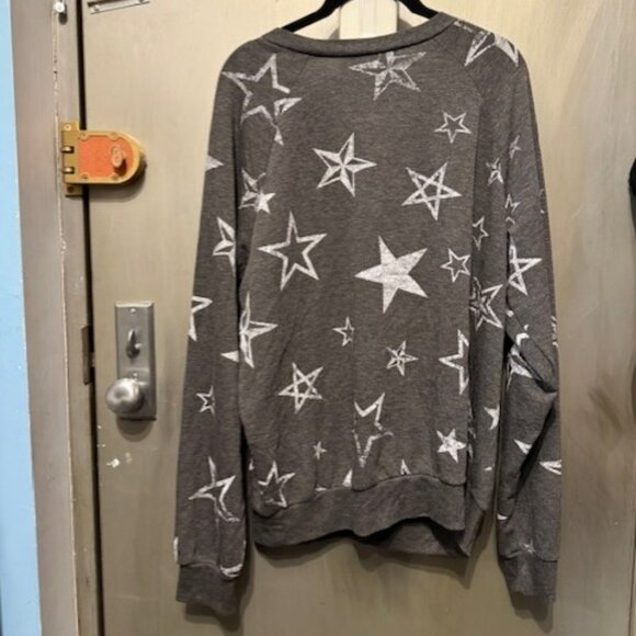 Grey & White Star Raglan Sweatshirt - NWOT - Picture 14 of 16